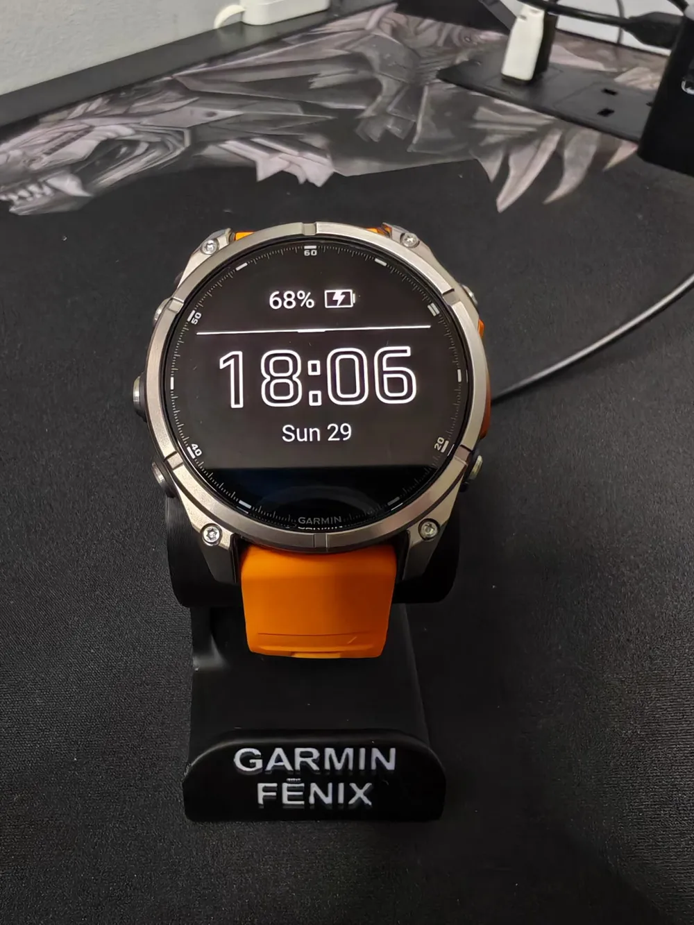 Garmin Fenix 8 Charge Stand, photo 3 of 4 - Garmin Fenix 8 Charge Stand Mobile & Device Accessories
