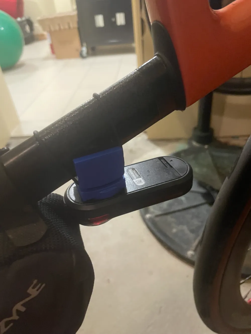 Garmin varia RTL515 seat-post mount, photo 2 of 4 - Garmin varia RTL515 seat-post mount Tools