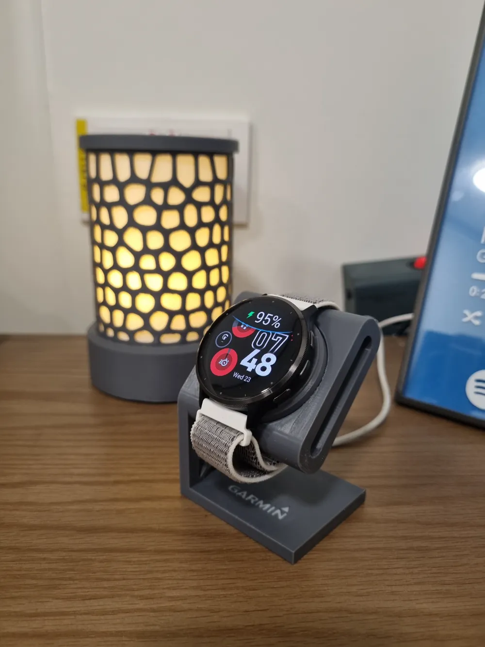 Garmin Venu 3 Charging Stand, photo 3 of 4 - Garmin Venu 3 Charging Stand Mobile & Device Accessories