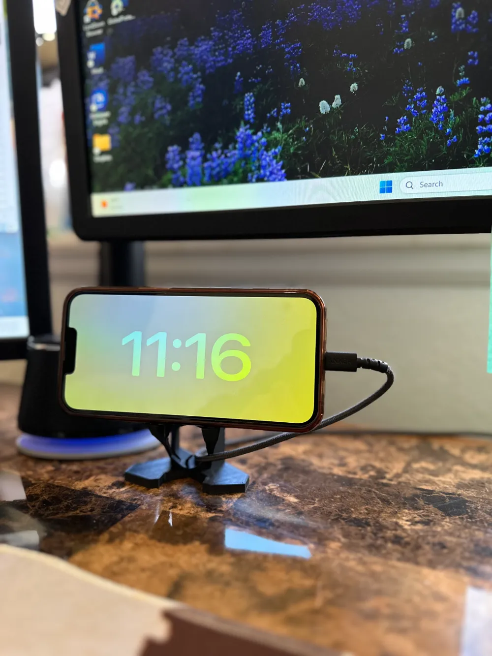 Geometric Phone Stand with Cord Holder, photo 2 of 4 - Geometric Phone Stand with Cord Holder Hobby & DIY