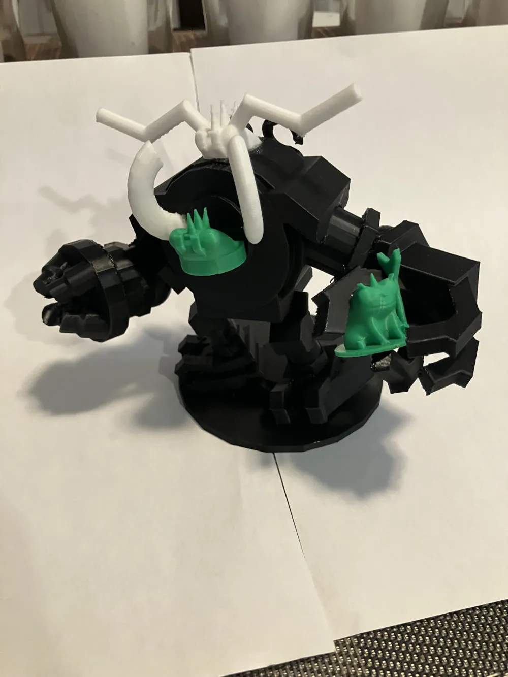 Ghazghkull Ribbit Uruk Frogka with Frogkari, photo 4 of 4 - Ghazghkull Ribbit Uruk Frogka with Frogkari Miniatures