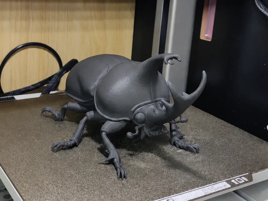 Giant Rhinoceros Beetle Realistic Model, photo 3 of 4 - Giant Rhinoceros Beetle Realistic Model Miniatures