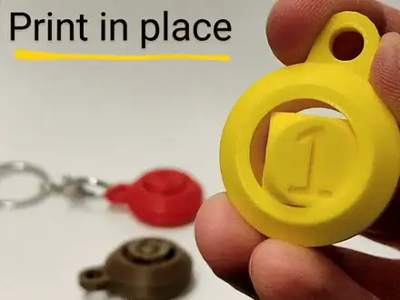 Lucky Dice Fidget Spinner Keychain