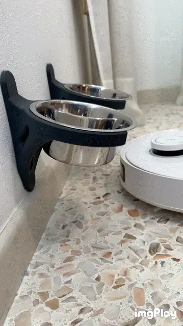Wall-mounted bowl holder