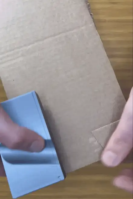 Cardboard Cutter - Cat Scratcher (No Tools)