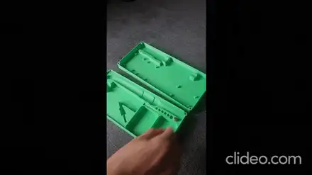 Heat insert nut tool box (magnet lock)