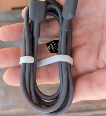Cable organizer usb