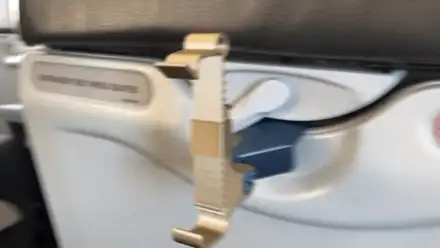 Airplane Tray Mount for Smartphone and Nintendo Switch