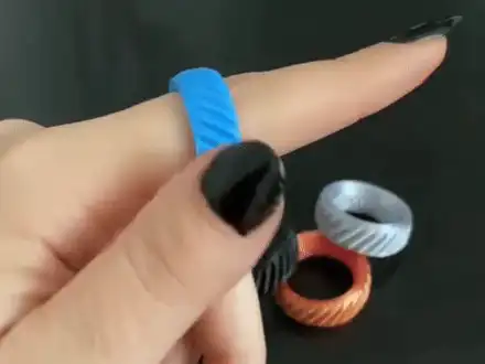 MIO Fidget Ring - Twisted Groove