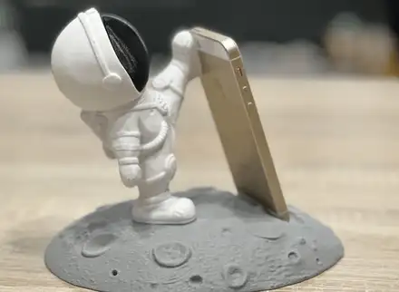 Astronaut Phone Holder