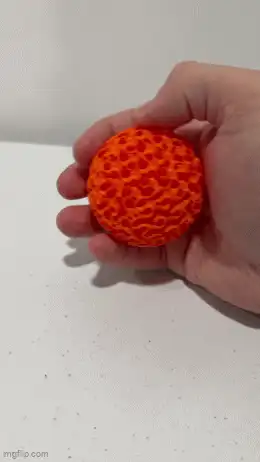 Gyroid Sphere -TPU