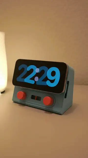 Retro Radio Style MagSafe Charger