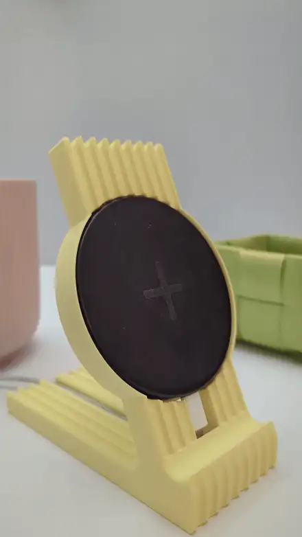 IKEA Wireless Charger Stand for LIVBOJ NORDMARKE