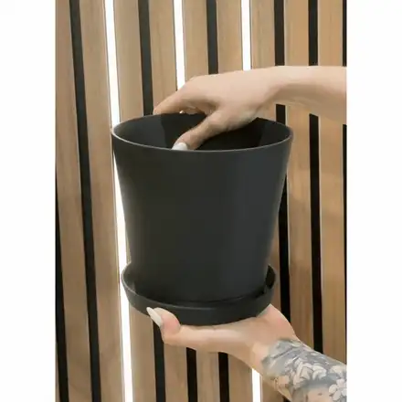 The Classic Planter