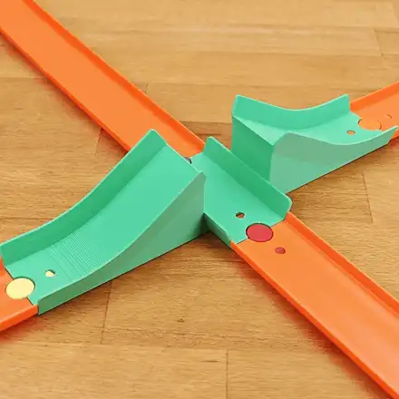 Jump Crossing toy car race track intersection ramp