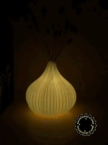 Garlic Glow Lithophane Vase - One Vase Two Moods