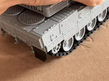 Leopard 2 A7 Main Battle Tank Movable Cannon 1/35