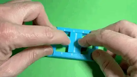 Finger Tug of War Challenge Fidget