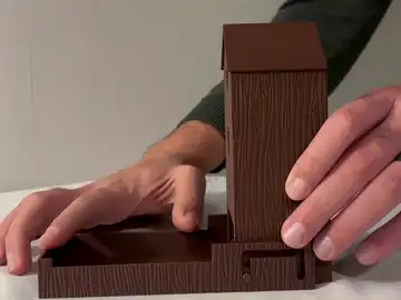 Collapsible Wingspan Birdfeeder