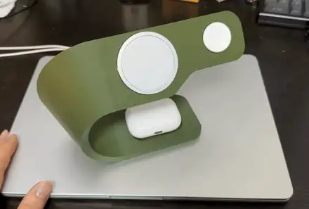 All-in-One Apple Device Dock