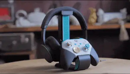 Universal Controller + Headset Desk Stand