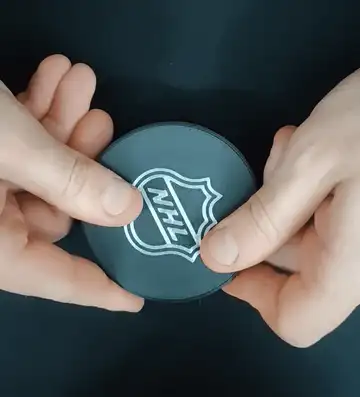 Hidden Compartment Puck, Magnetic Secret Mechanism