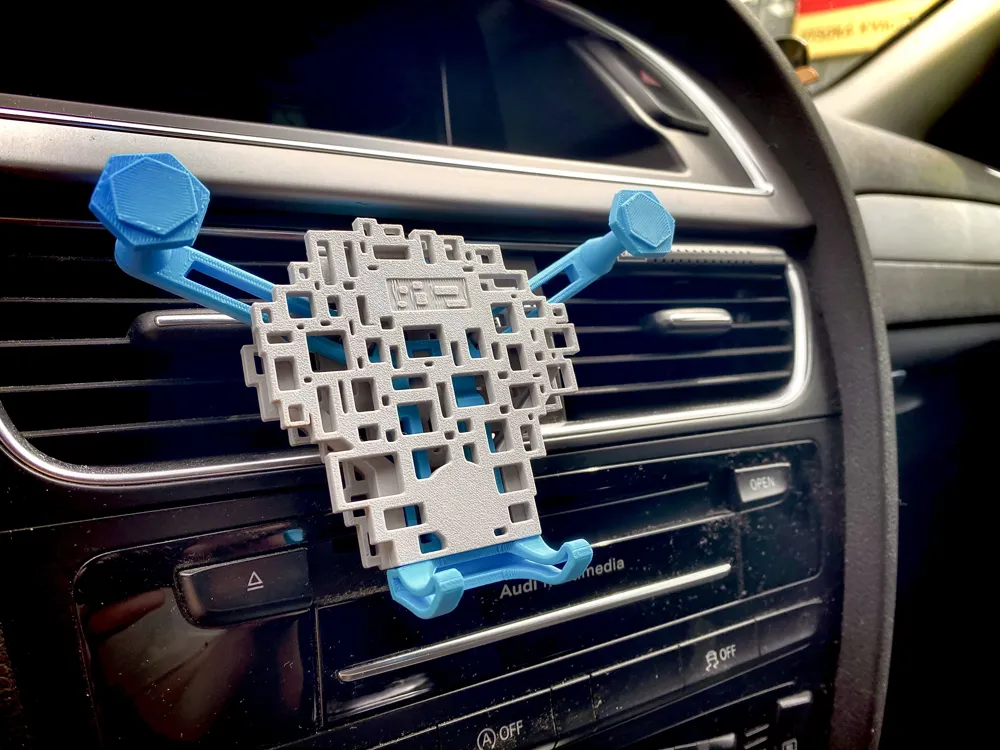 gLiTcH Gravity Car Phone Holder, photo 2 of 4 - gLiTcH Gravity Car Phone Holder Tools