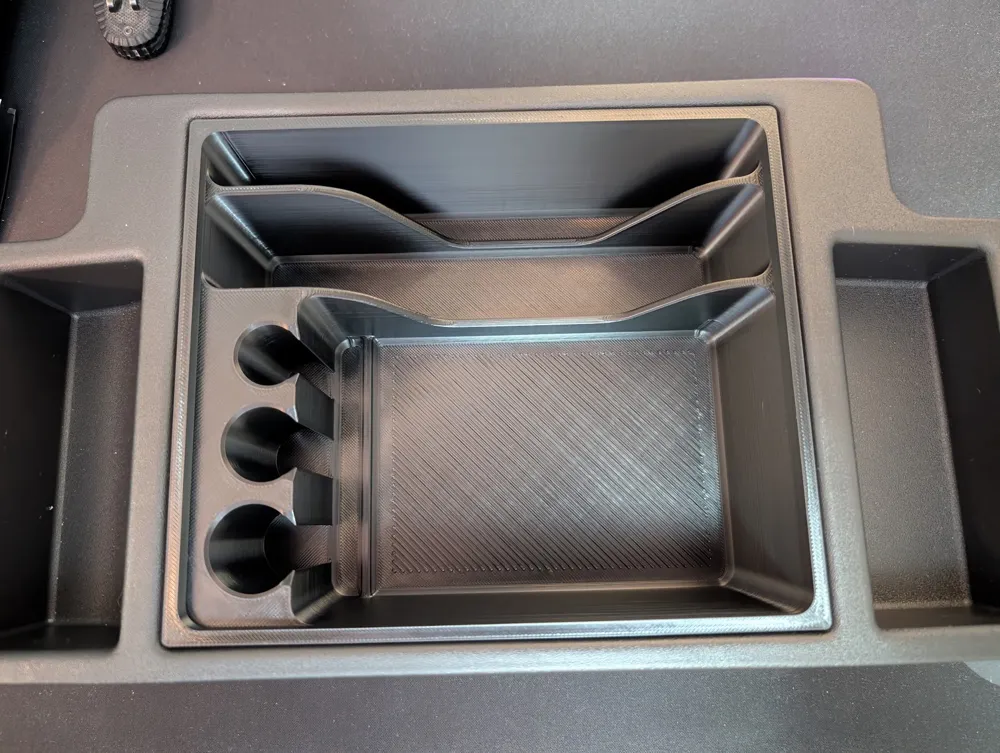 GM Center Console Tray Insert 2019-2026, photo 3 of 4 - GM Center Console Tray Insert 2019-2026 Hobby & DIY