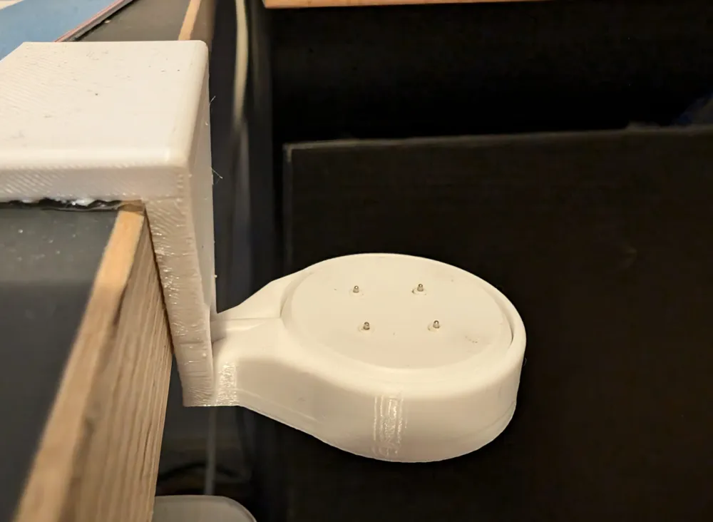 Google Pixel Watch (2) Charging Station, photo 2 of 4 - Google Pixel Watch (2) Charging Station Mobile & Device Accessories
