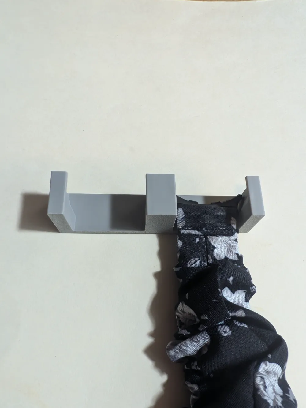 Google Pixel watch 3 45mm band rack, photo 2 of 4 - Google Pixel watch 3 45mm band rack Household