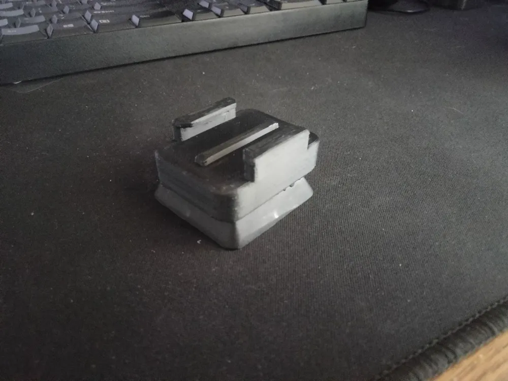 GoPro 1/4-20 Tripod Mount, photo 2 of 4 - GoPro 1/4-20 Tripod Mount Tools