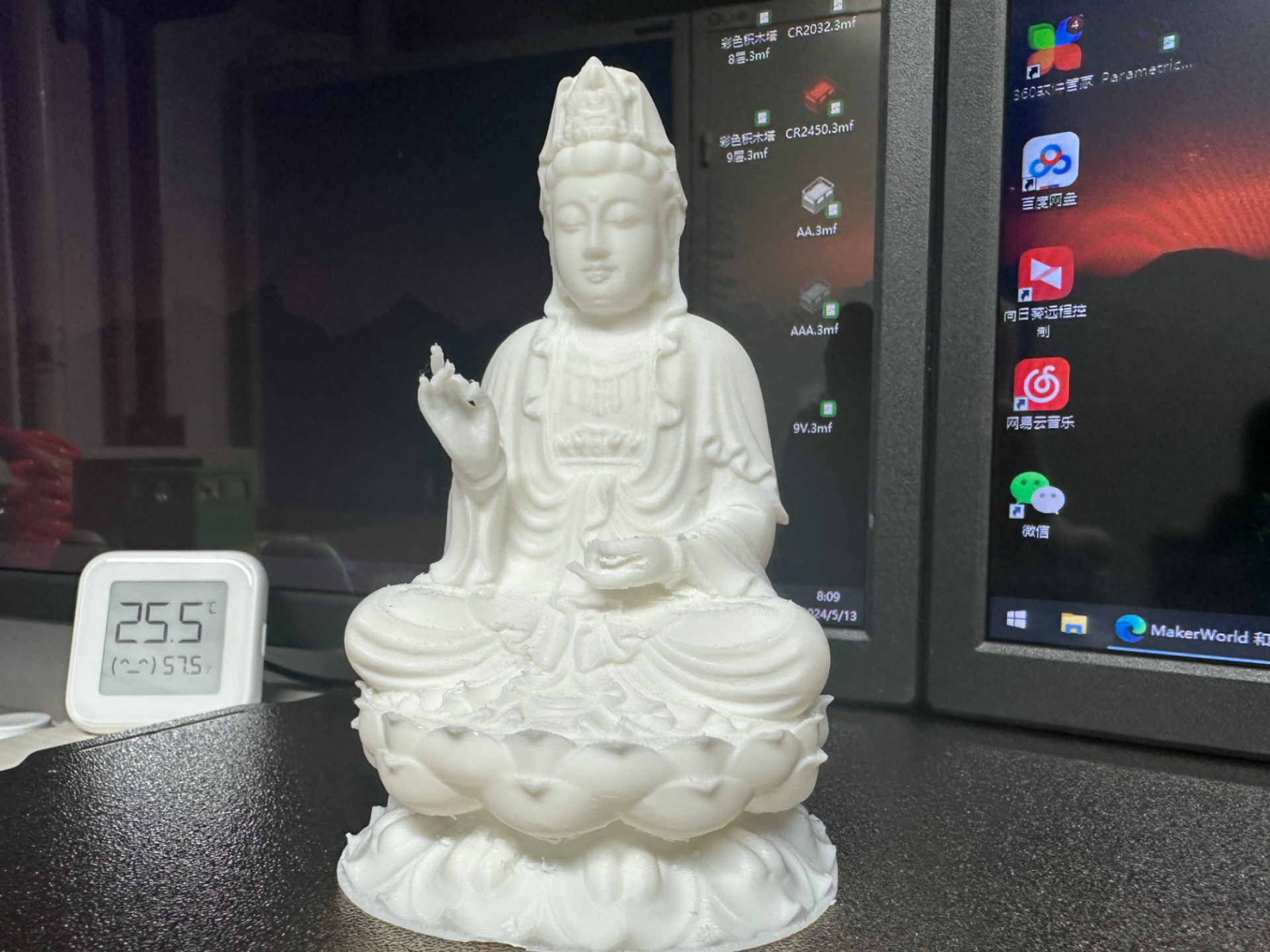 Guanyin Seated on Lotus Statue, photo 2 of 4 - Showpieces & Sculptures, Buddha statue
