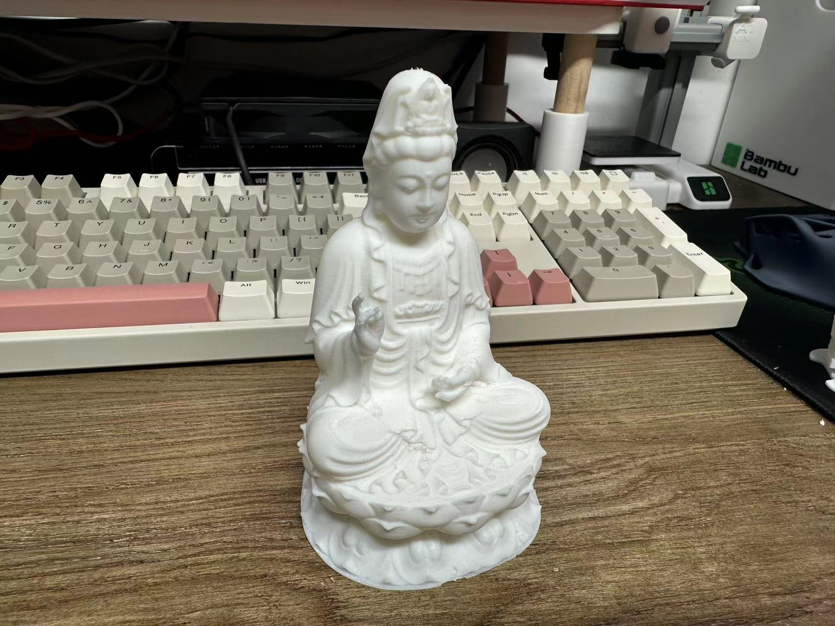 Guanyin Seated on Lotus Statue, photo 3 of 4 - Showpieces & Sculptures, Buddha statue