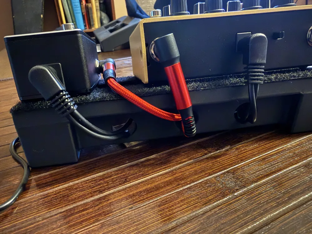 Guitar Pedal Board (small), photo 4 of 4 - Guitar Pedal Board (small) Hobby & DIY