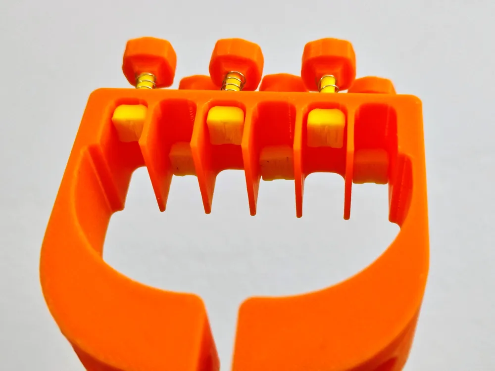 Guitar string presser / finger saver for beginner, photo 4 of 4 - Guitar string presser / finger saver for beginner Hobby & DIY