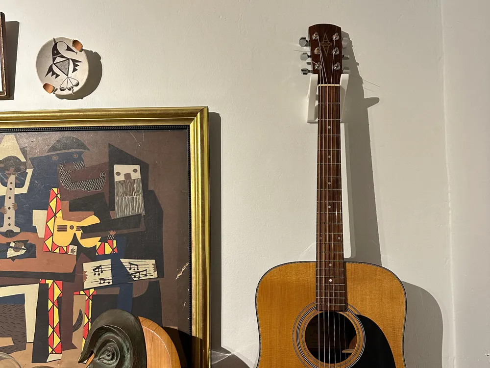 Guitar Wall Hanger V1.0, photo 3 of 4 - Coat, Towel & Wall Hooks, art