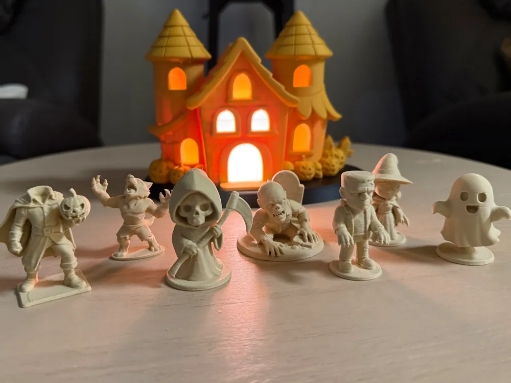 Halloween Monsters Collection + Haunted House lamp