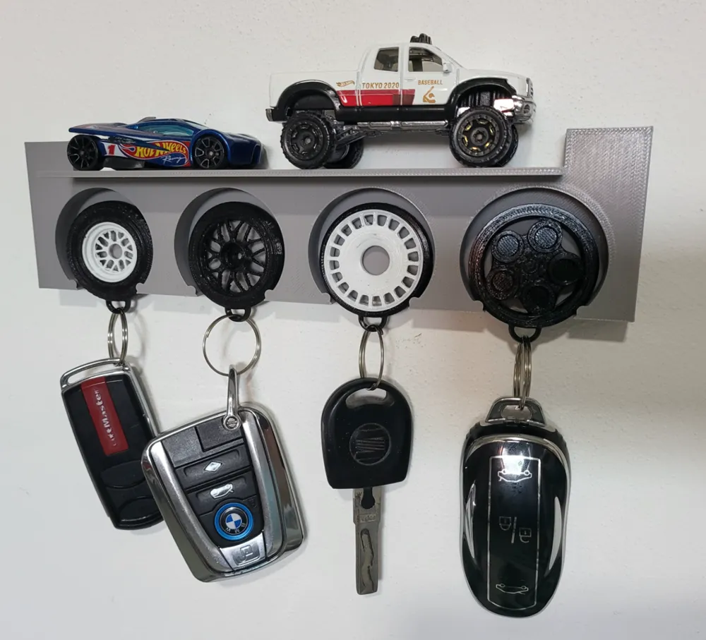 Hanger for car keys for car enthusiasts - Vehicles, in stock in India