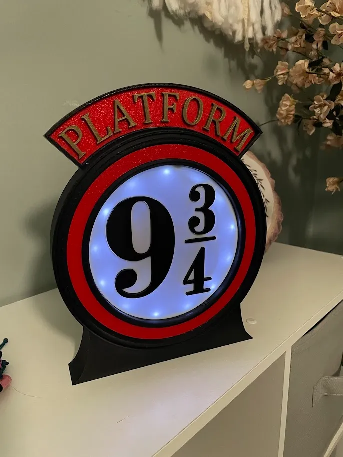 Harry Potter 9 3/4 Platform Sign, photo 2 of 4 - Harry Potter 9 3/4 Platform Sign Household