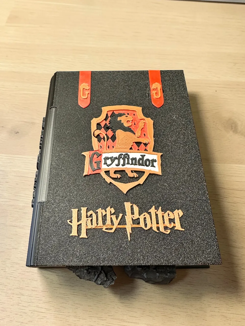 Caja-Libro Harry Potter Gryffindor, photo 3 of 4 - Caja-Libro Harry Potter Gryffindor Props & Cosplays