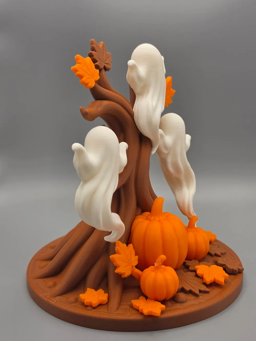 Haunted Spirit Tree, photo 5 of 5 - Ghosts & Spooky Figures, ghosts and tree