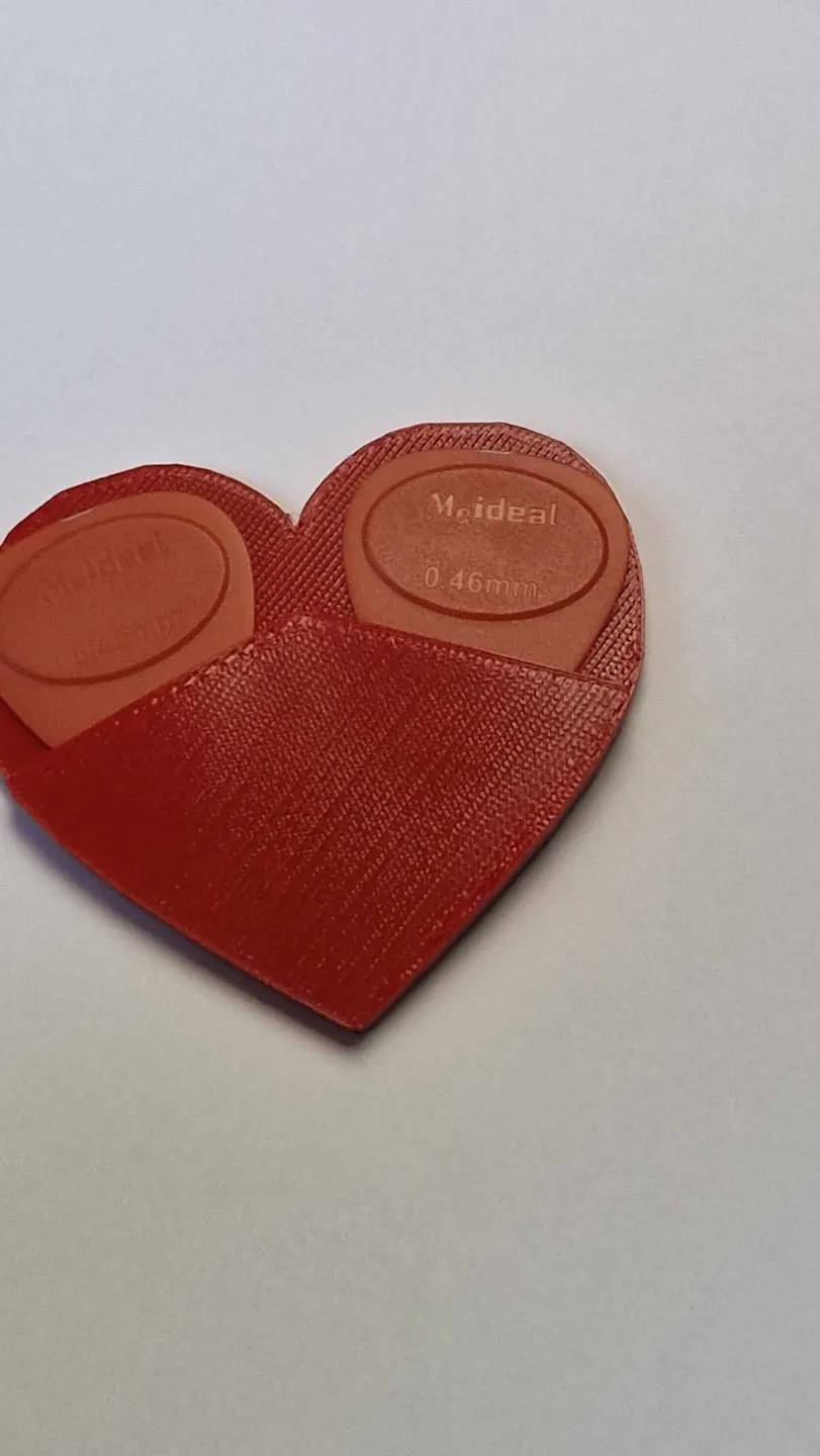 Heart pick holder, photo 3 of 4 - Heart pick holder Hobby & DIY
