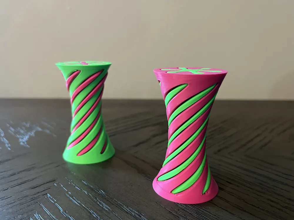 Helix Passthrough Fidget, photo 2 of 4 - Helix Passthrough Fidget Toys & Games