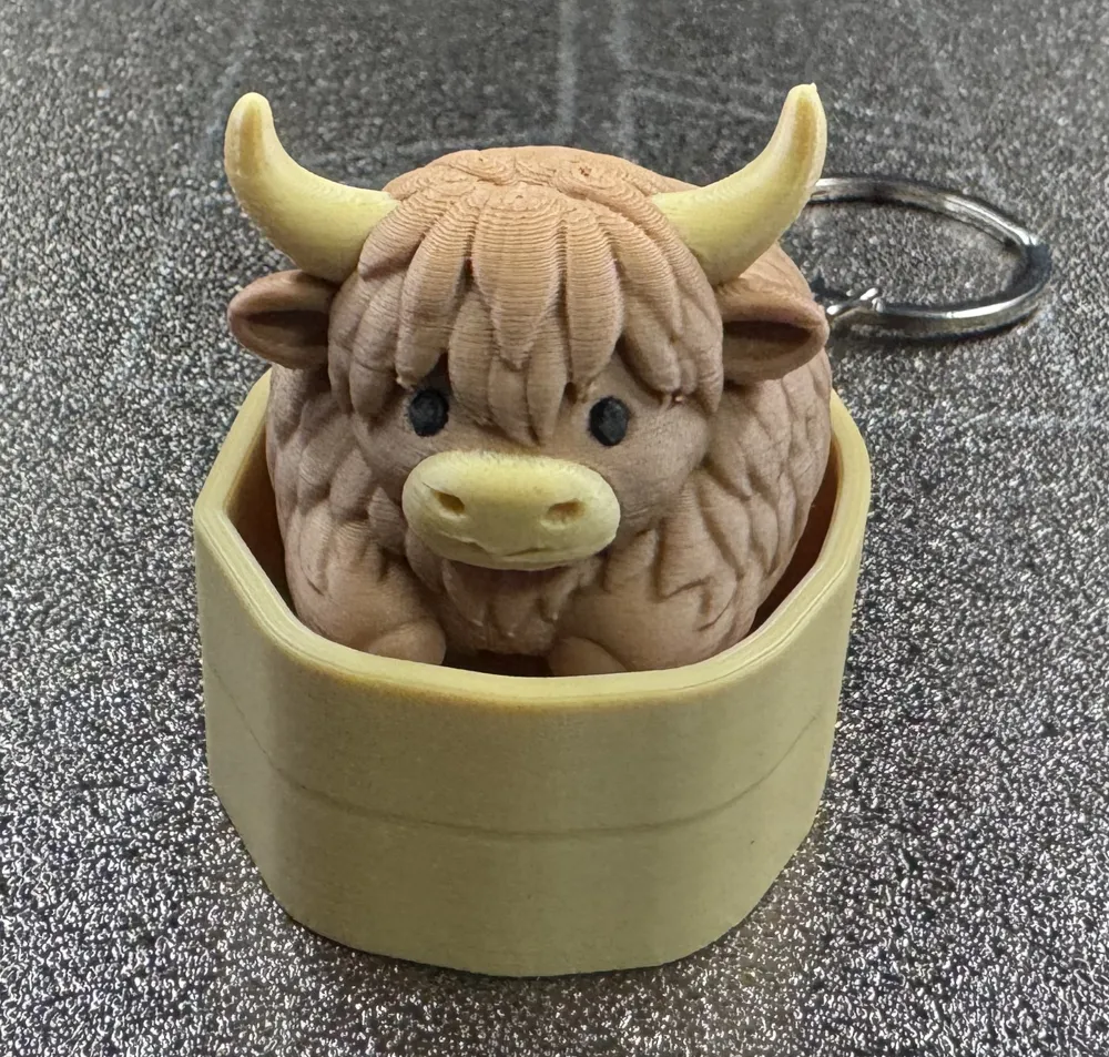 Highland Cow Clicker Fidget Keychain, photo 2 of 4 - Highland Cow Clicker Fidget Keychain Toys & Games