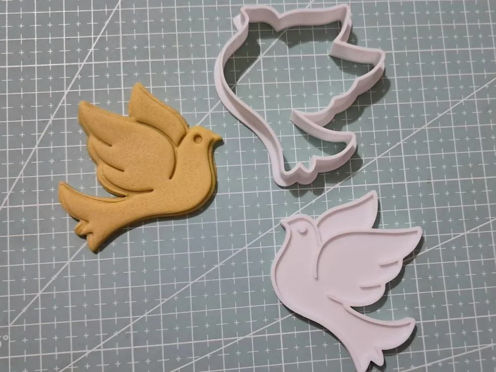 Holy Spirit Cookie Cutter, 6cm, photo 3 of 4 - Holy Spirit Cookie Cutter, 6cm Art
