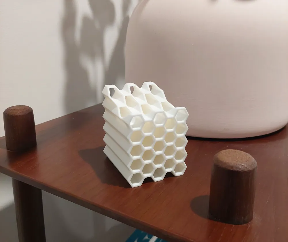 Honeycomb Controller Stand, photo 2 of 4 - Honeycomb Controller Stand Household