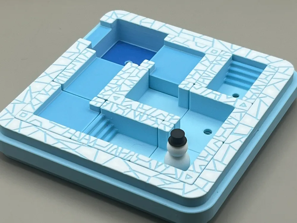 Ice Escape - Sliding Puzzle Game