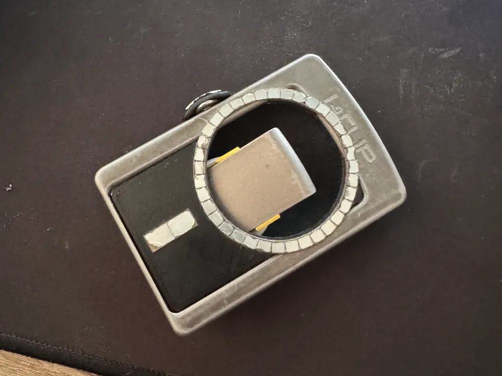 iClip Slim Wallet Magsafe Plate, photo 2 of 3 - iClip Slim Wallet Magsafe Plate Household