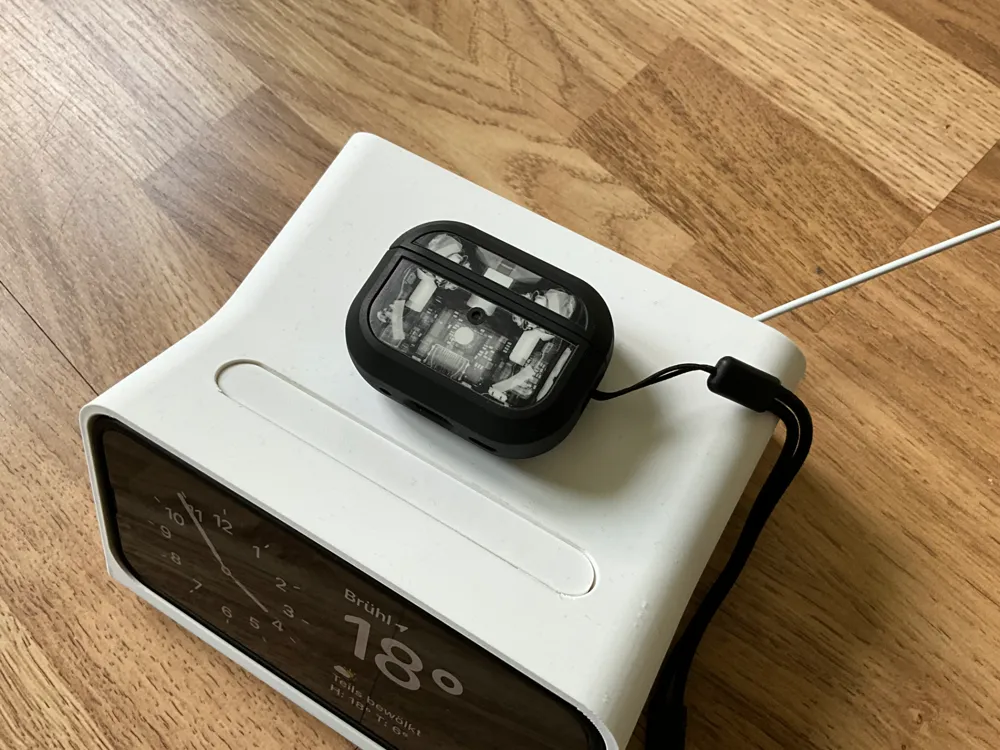 iPhone 13+Case Standby Mode Dock, photo 2 of 4 - iPhone 13+Case Standby Mode Dock Mobile & Device Accessories