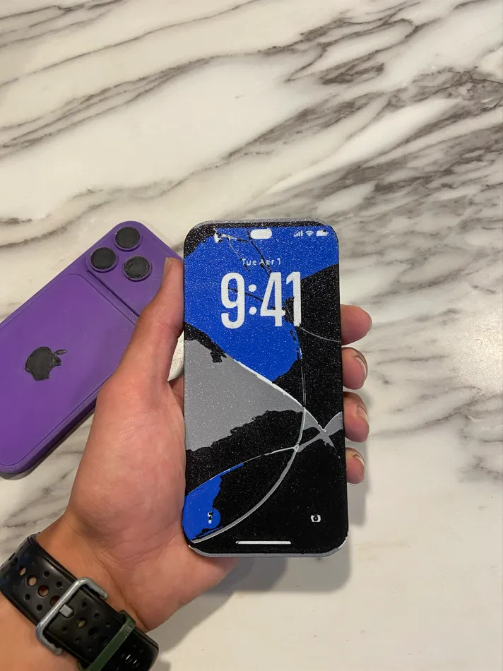 iPhone 18 Pro with front screen, photo 3 of 4 - iPhone 18 Pro with front screen Jewellery & Accessories
